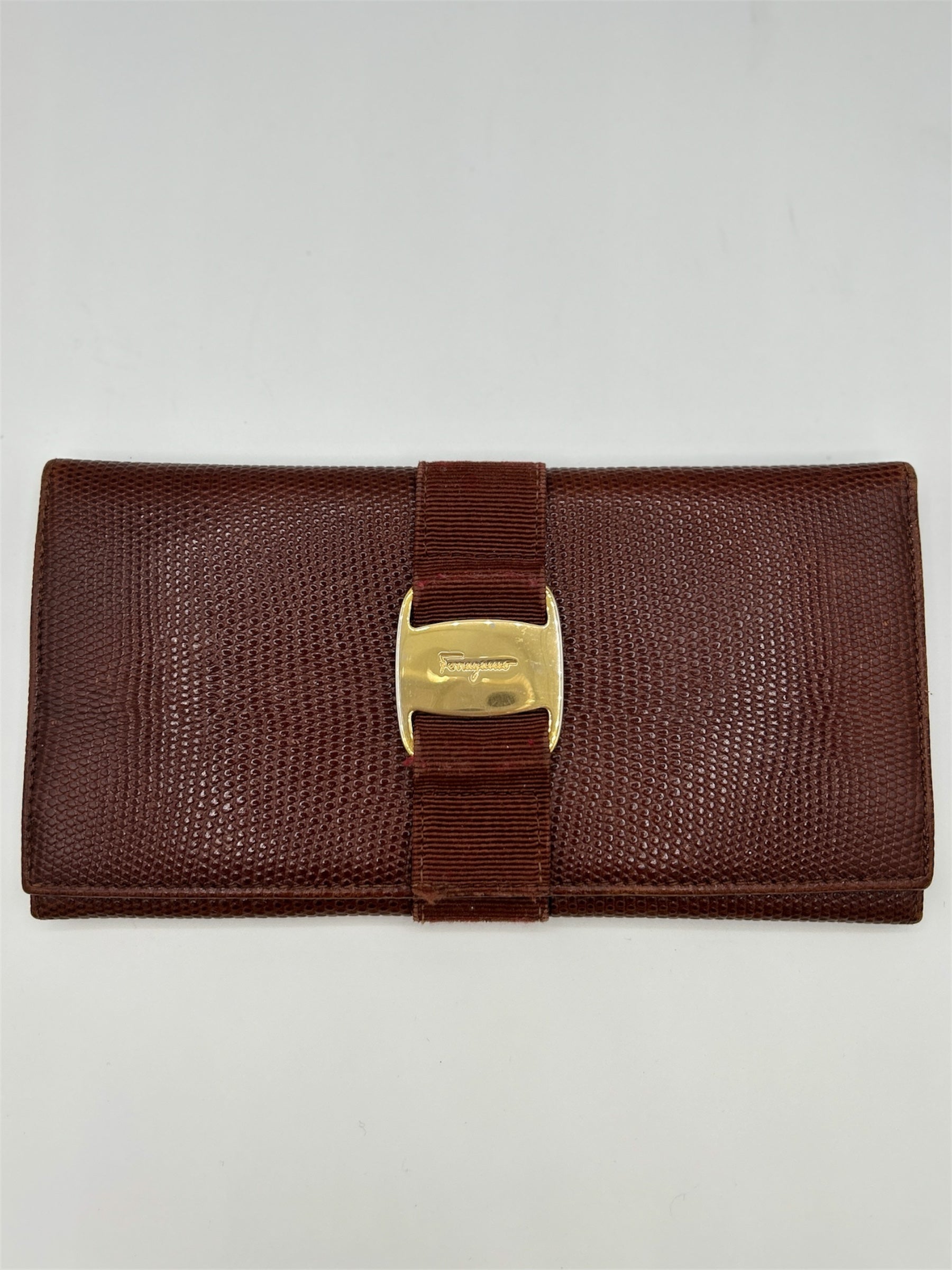 Salvatore Ferragamo outlet wallet