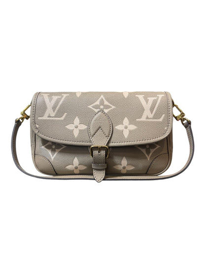 Louis Vuitton Grey/Cream Crossbody/Shoulder MM Handbag