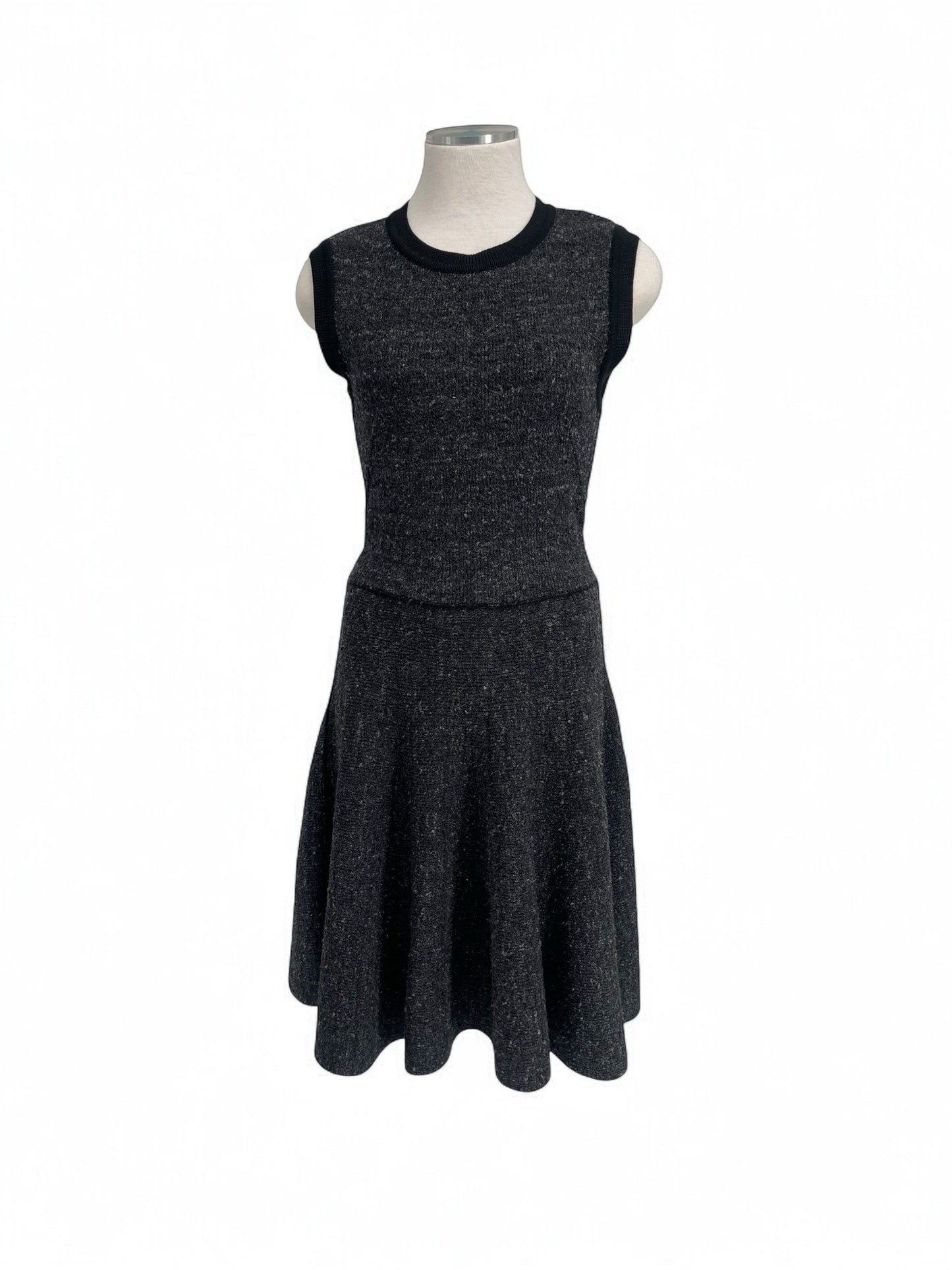 Louis Vuitton Black Wool Dress. Size S