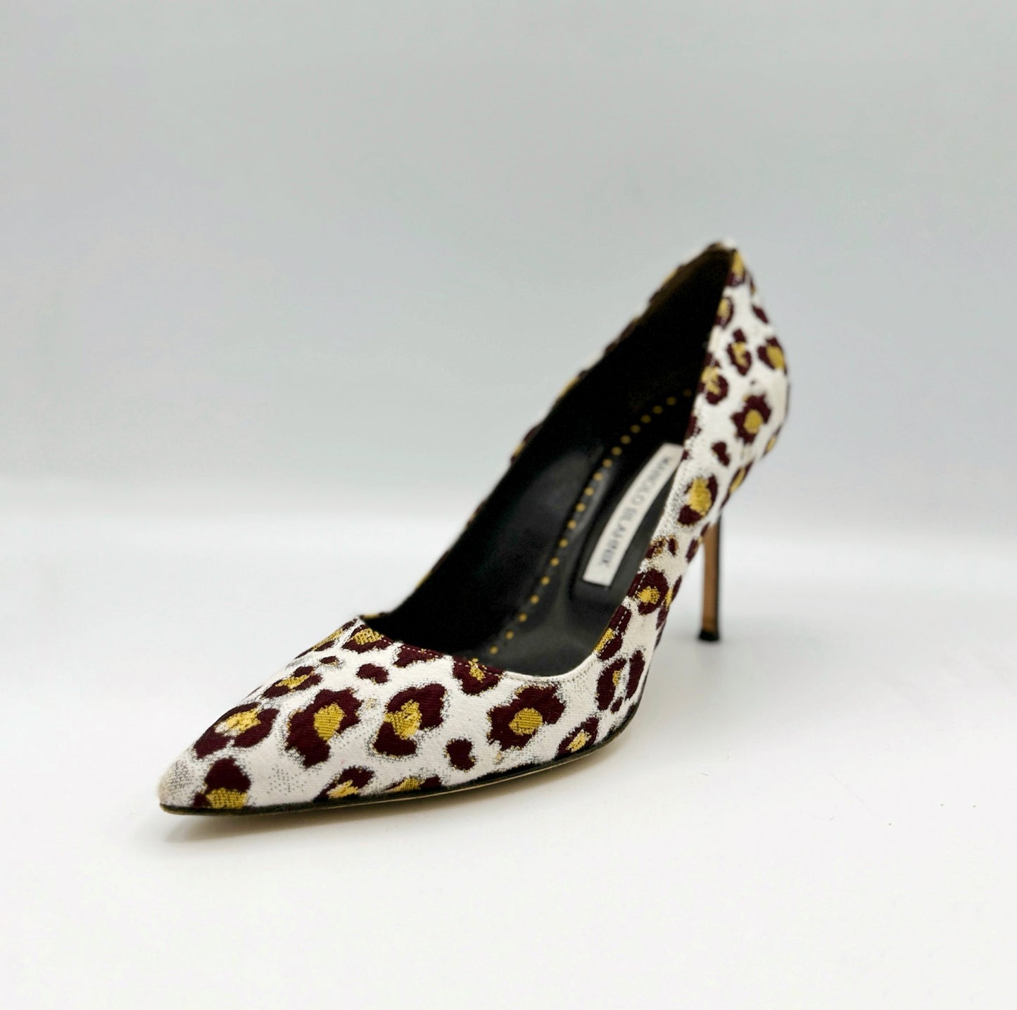 Manolo Blahnik Leopard Print Stitched Canvas Closed Toe Pumps Size 39