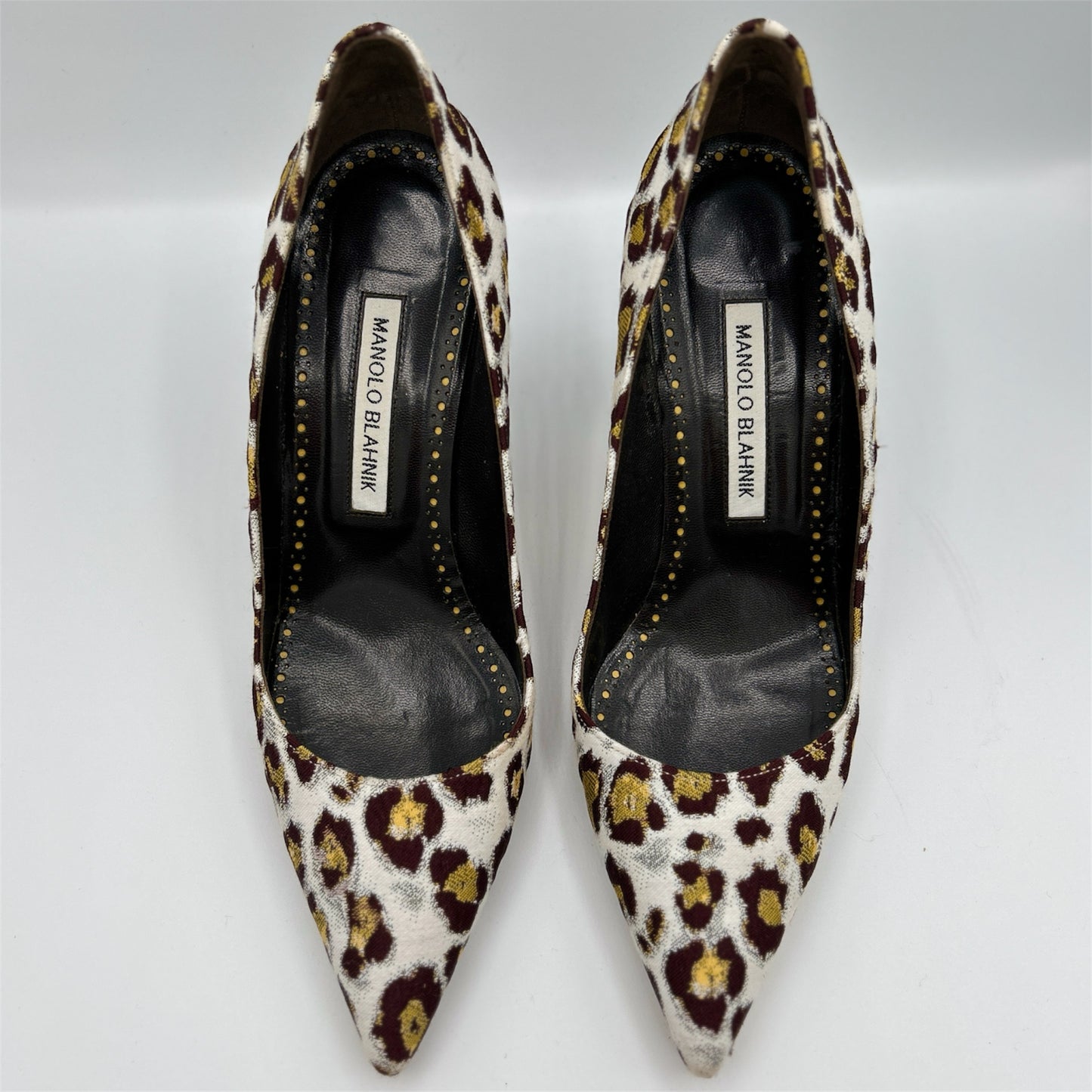 Manolo Blahnik Leopard Print Stitched Canvas Closed Toe Pumps Size 39